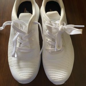 Sketchers Bobs Memory Foam sneakers